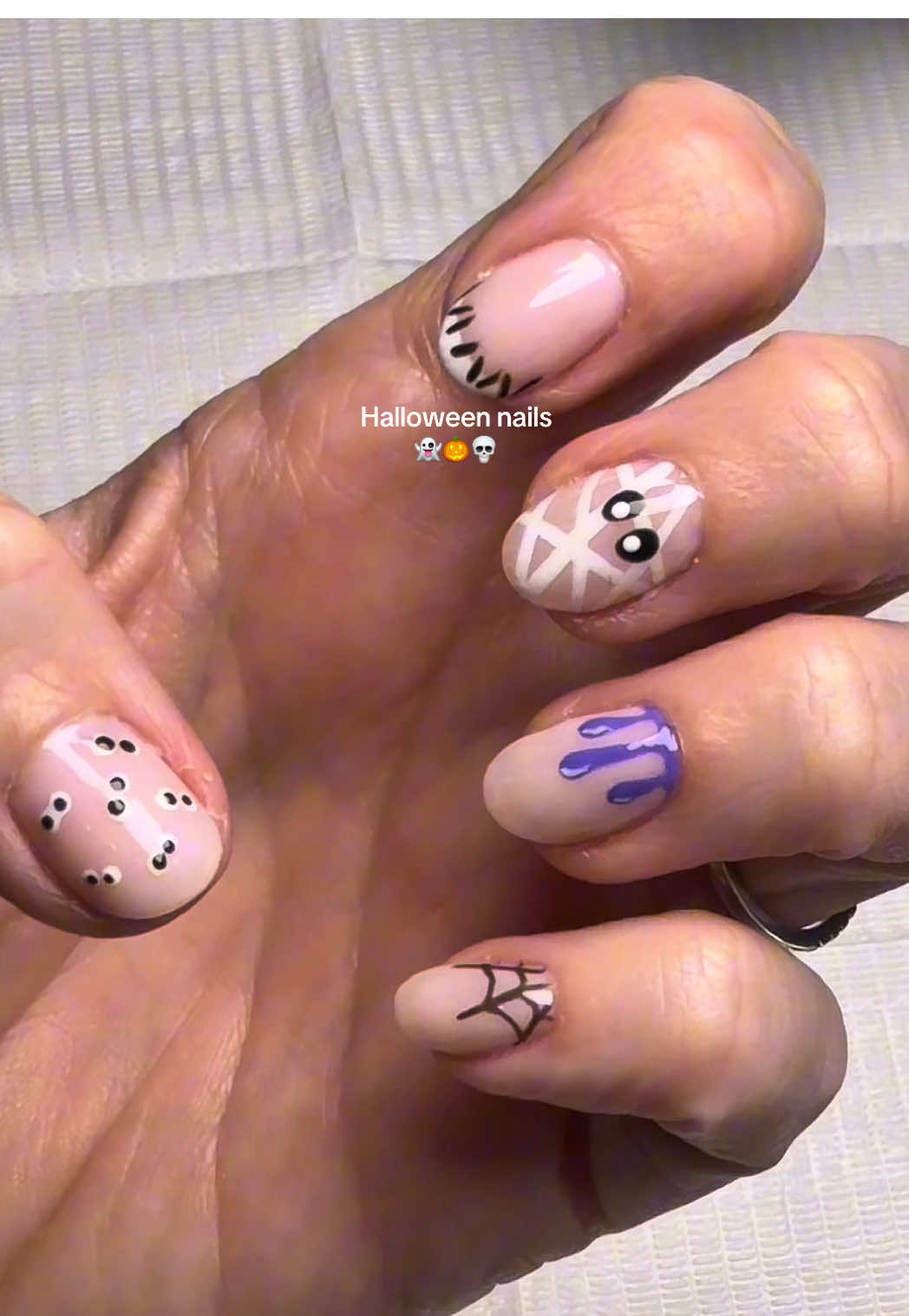 It’s giving, “she tried” 👻 loved this design by @Reagan | nail artist so I had to try it myself! 🧡🖤 #nailart #nailinspo #halloweennails #nailtok #creatorsearchinsights 