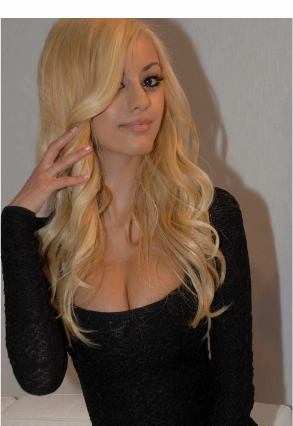 🍨Blonde Era #zahiadehar #foryoupage #fyp #chic #moodboardedit #fashiondesigner #paris #fashion #2000s #2010s 