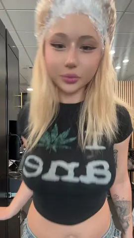 @MrBescene #blonde 