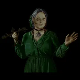 we knock everybody down! #noimnotahuman #NINAH #noimnotahumanfortuneteller #fortunetellerninah #ninahfortuneteller 