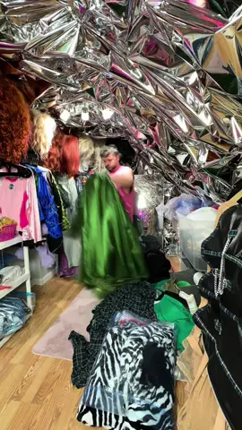 Deep clean and organize my drag studio with me! #cleanwithme #cleaning 
