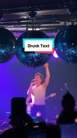 Less than one month till I get to hear this song live in Melbourne!! Can’t wait for @Henry Moodie and @laurenspencersmith to head down under! #henrymoodie #laurenspencersmith #drunktext #concert @henry moodie 