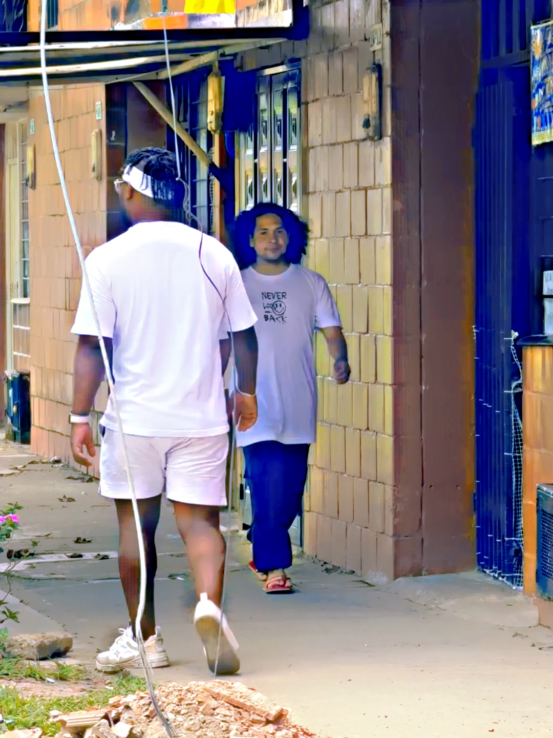 I want to go inside the house! 😂 #prank #funnyvideos #foryoupage #viral #american