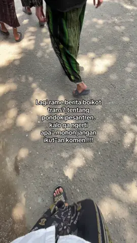 Dawuh syaikhina:kh maimoen zubair  ”di akhir zaman,orang