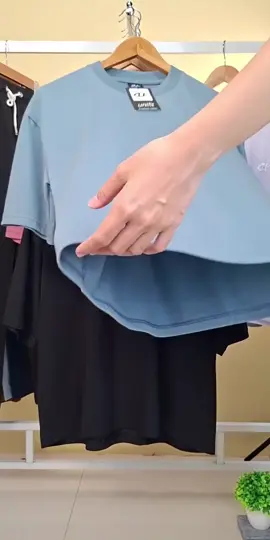 Quality T-shirt na affordable? The UNIFIT Boxy Fit shirt is made of cotton fabric, perfect for OOTD, gala, or pang-araw-araw!