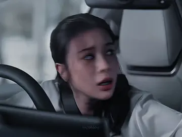 here comes my new obsession. i love how they always ragebait each other shdjdj also with only two episodes out, this series looks incredibly promising! #lovedesign #kaojane #kaosupassra #janeeyeh #thaigl #wlw #fyp