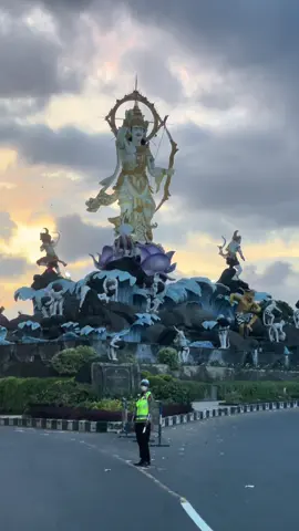 Pesona Patung Titi Banda 💕💕💕 #patungtitibanda #liburankebali #wisatabali #yukliburankebali #yukliburankebalilagi 