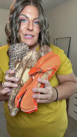 The viral Mary Jane’s  #tiktokshopfalldealsforyou #maryjanes #bigfeet 