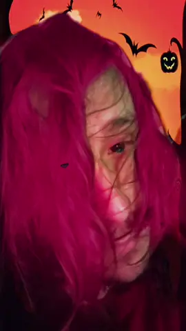 I like this style although I would prefer the opposite 🤷‍♂️ #pinkhair #vibranthair #styles #kurtcobain #filters