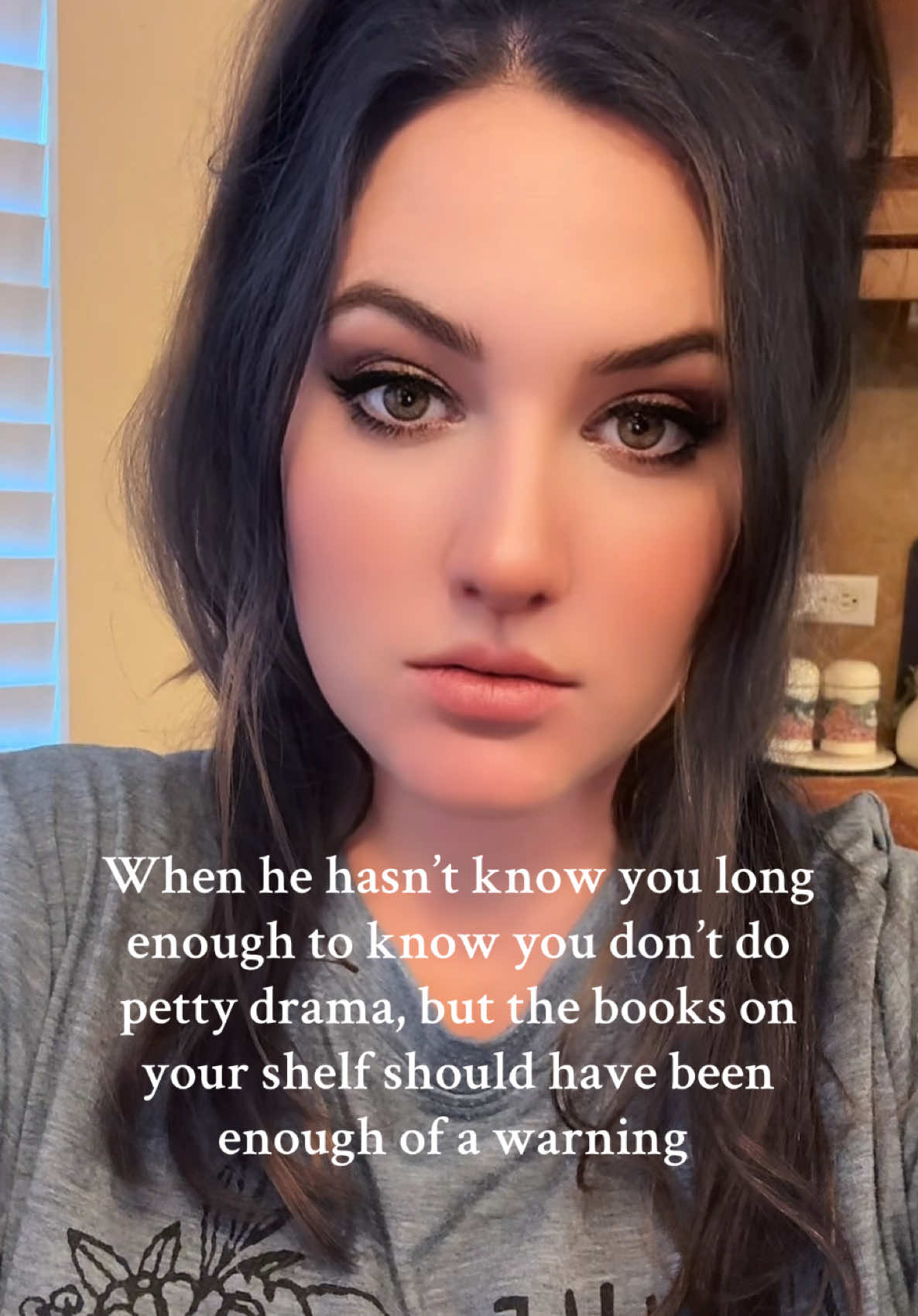 Honey I will disappear into a fictional story so quickly, do not try to wreck my day. Boys with bad energy get 🔪 in the books I read 💅 Side note, someone tell me if it’s just the filter that’s making me love the dark hair. I feel like it’ll be too much maintenance, but it’s sooo tempting. #darkromancereader 