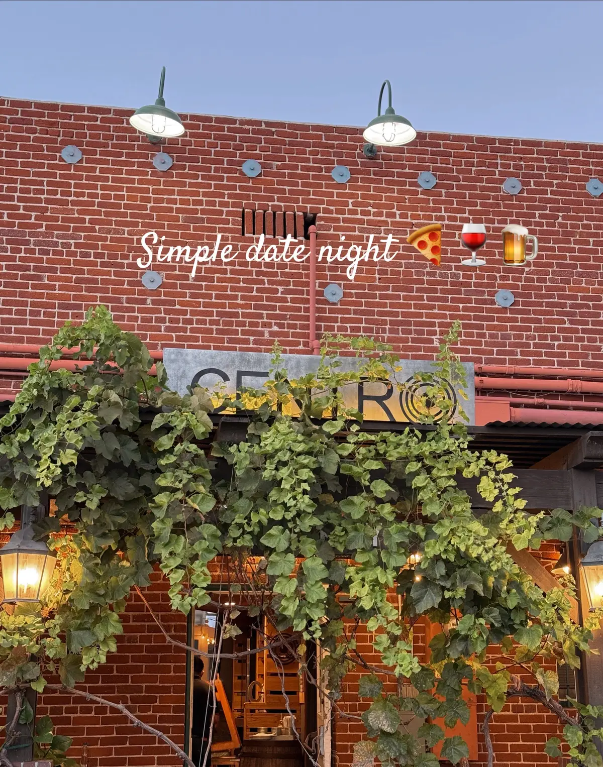 The perfect date night at CENTRO 📍Tustin delicious pizza, great wine and can’t missed on a night cap gelato🍧 #datenight #foodtiktok #ocrestaurants #centro #Foodie 