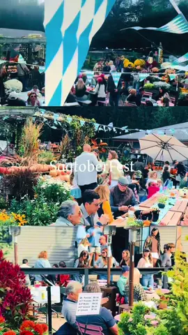 SagtoberFest Fun 🤩 🍁🧡🦑🙌🍻 PROST! 🍺 great food, and live music 🎶 👏👏 #kiddsquid #hamptons #oktoberfest #sagharbor #locallove 