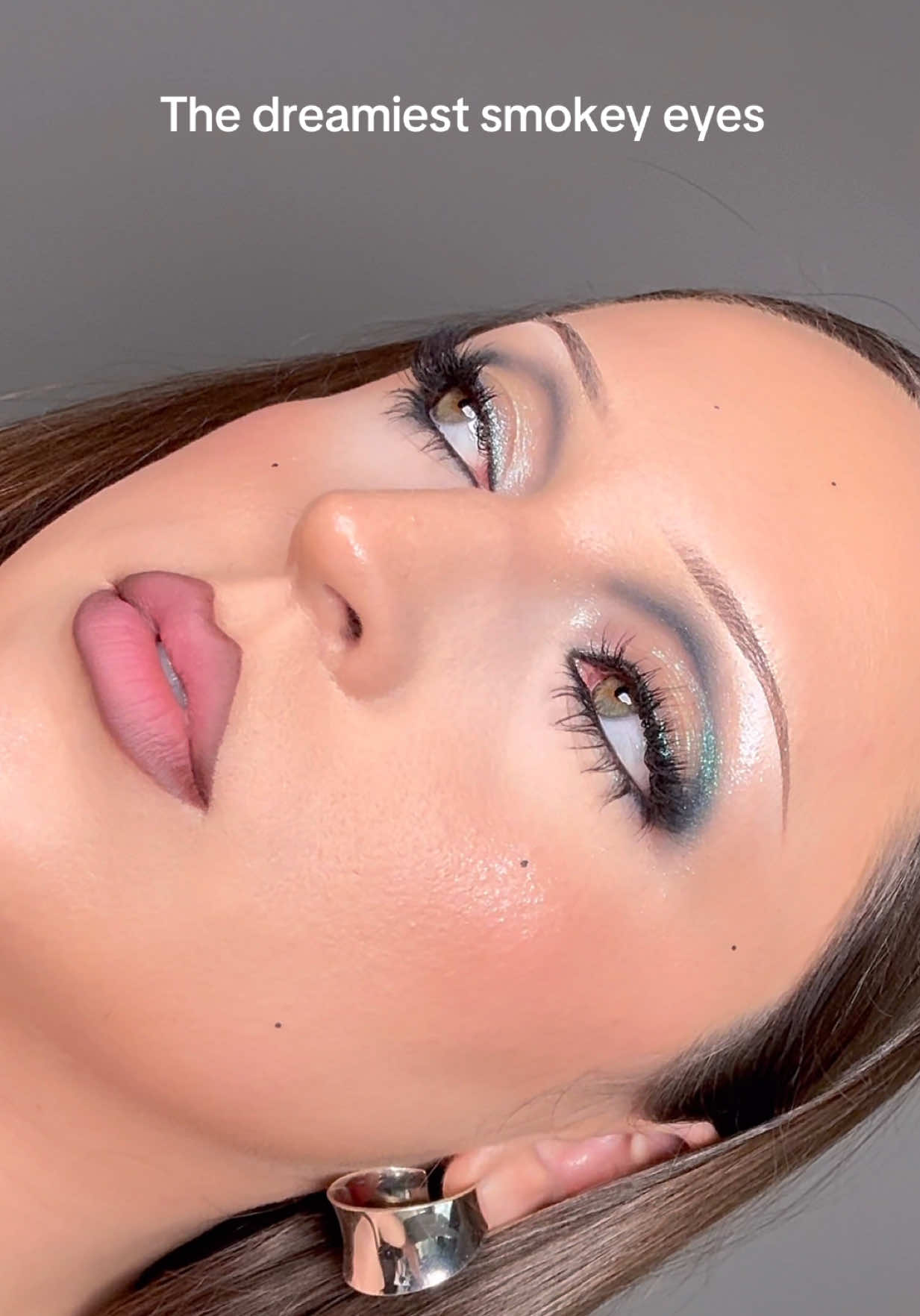 The prettiest wet smokey eye look #makeupideas #creativemakeup #editorialmakeup #fyp 