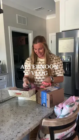 I need healthy dinner ideas for picky eaters ASAP please help me lol😂😭🤪 #teacher #teachersoftiktok #pregnant #foryoupage #afternoonvlog @Stitch Fix @Andi Accessories 