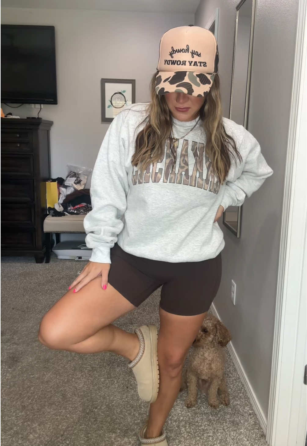 My dog is not a paid actor #tiktokshopfind #camo #statecrewneck #fallfashionfinds #sweatshirtseason 