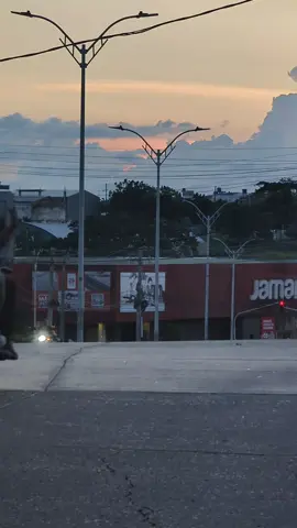 Y se acabó el puente. 🌇 #viralvideotiktok  #sincelejo_sucre  #sincelejo  #colombia 