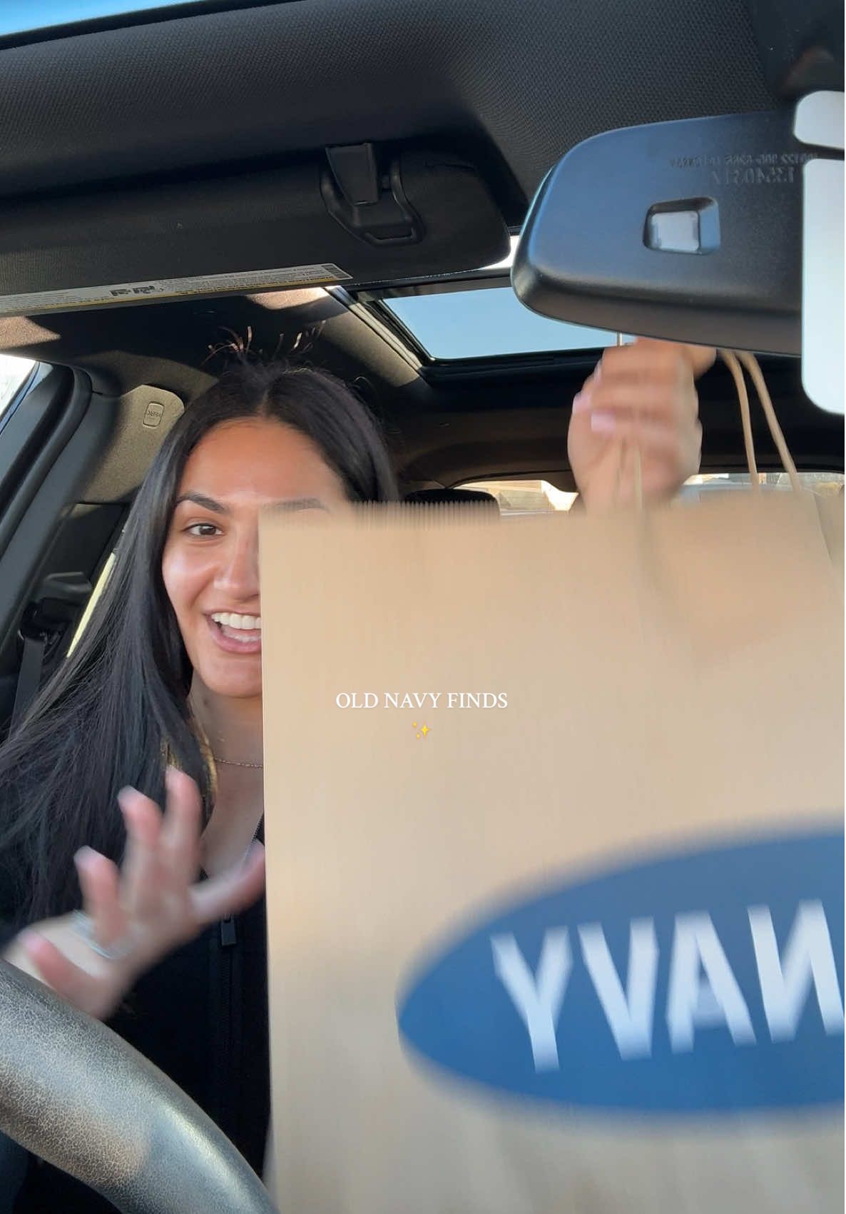 the cutest finds at old navy right now!!! run while everything is on salee ✨ everything i got is 🔗 on my LTK! #shoppinghaul #shoppingvlog #oldnavyhaul #oldnavypajamas #diml 