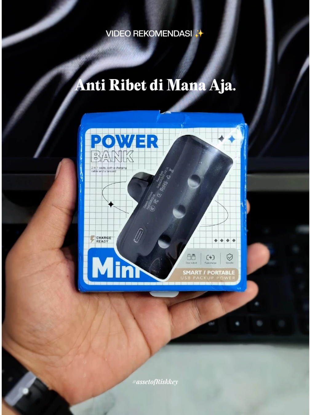 Masih bawa power bank segede batu bata plus kabel melilit? UDAH GAK ZAMAN! #powerbankmini #powerbanktanpakabel #powerbankviral #powerbankportable #powerbanklipstik 