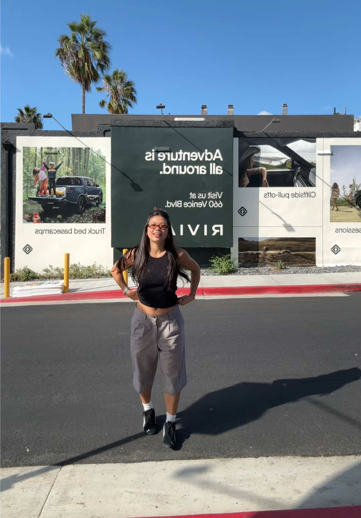 This is my 🐈‍⬛ everyone #blackcat #goldenretriever 