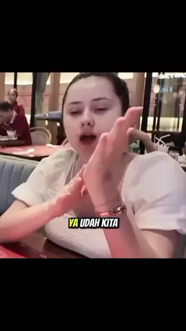 ngakak banget vika di suruh bayar🤣 #billysyahputra #vikakolesnaya 