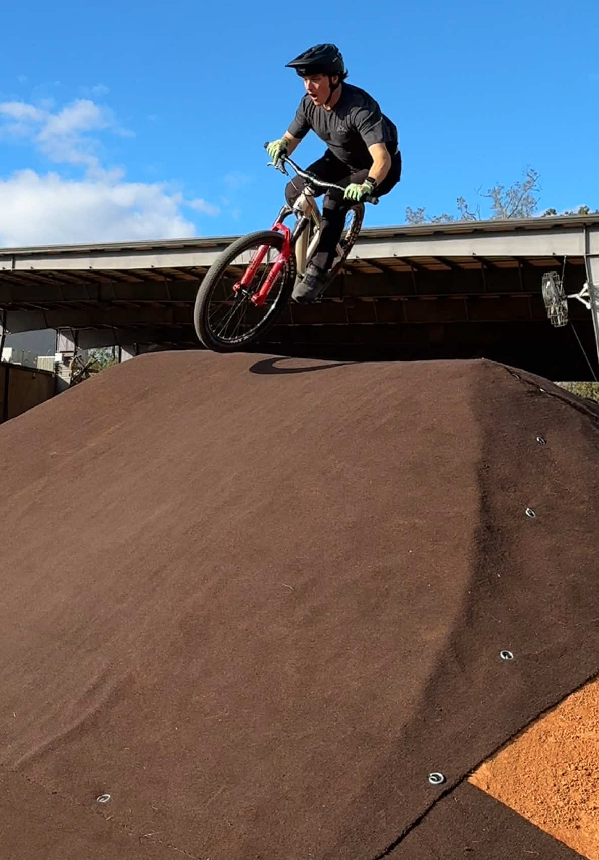 Whippin’ around 🚙 #allenm456 