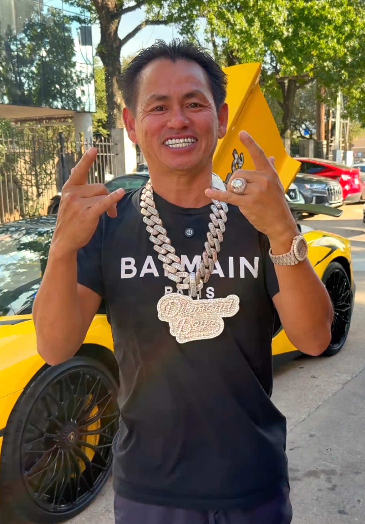 Back in the shop. Back to the grind. 💎🔥 Custom pieces, custom grillz — pressure only.