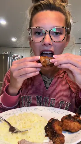 WINGS MUKBANG #mukbang #eatingtok 