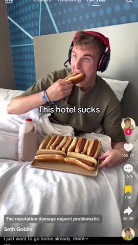 8 GLIZZYS IN BED IS WILD #fyp #hotdog #hotel #bed #glizzy 