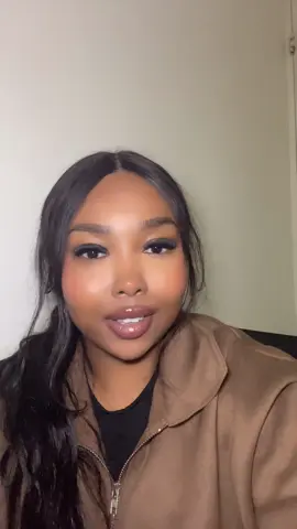 haddii aad rabto inaad sameyso 100-200 dollars maalintii, ila soo xiriir📲💸 #money #trading #somalitiktok #foryoupage #fyp 