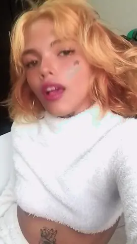 L.A WOMAM