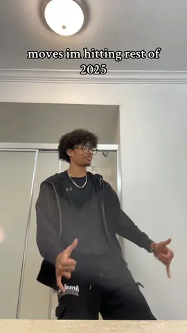 Moves all year 🤣🙏 #michaeljackson #topmoves #dance #moves #fyp 