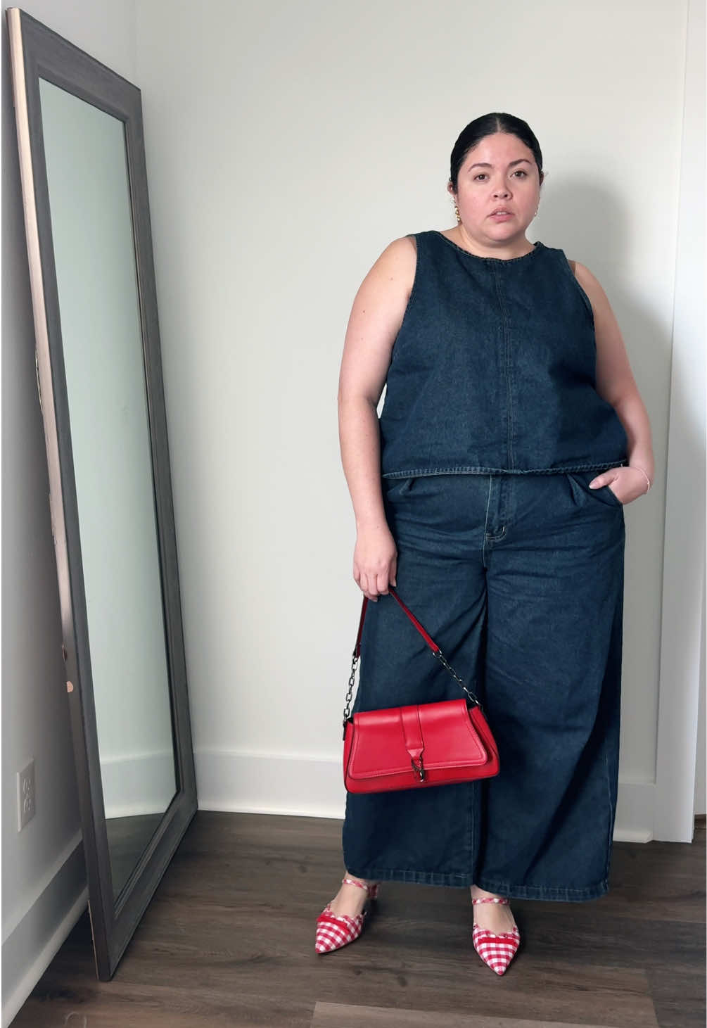 Ame este outfits , y quiero decir que esos zapatos son súper cómodos 🙊🫣 • • #targetfinds #outfitinspo #targetstyle #outfitideas #momoutfit 