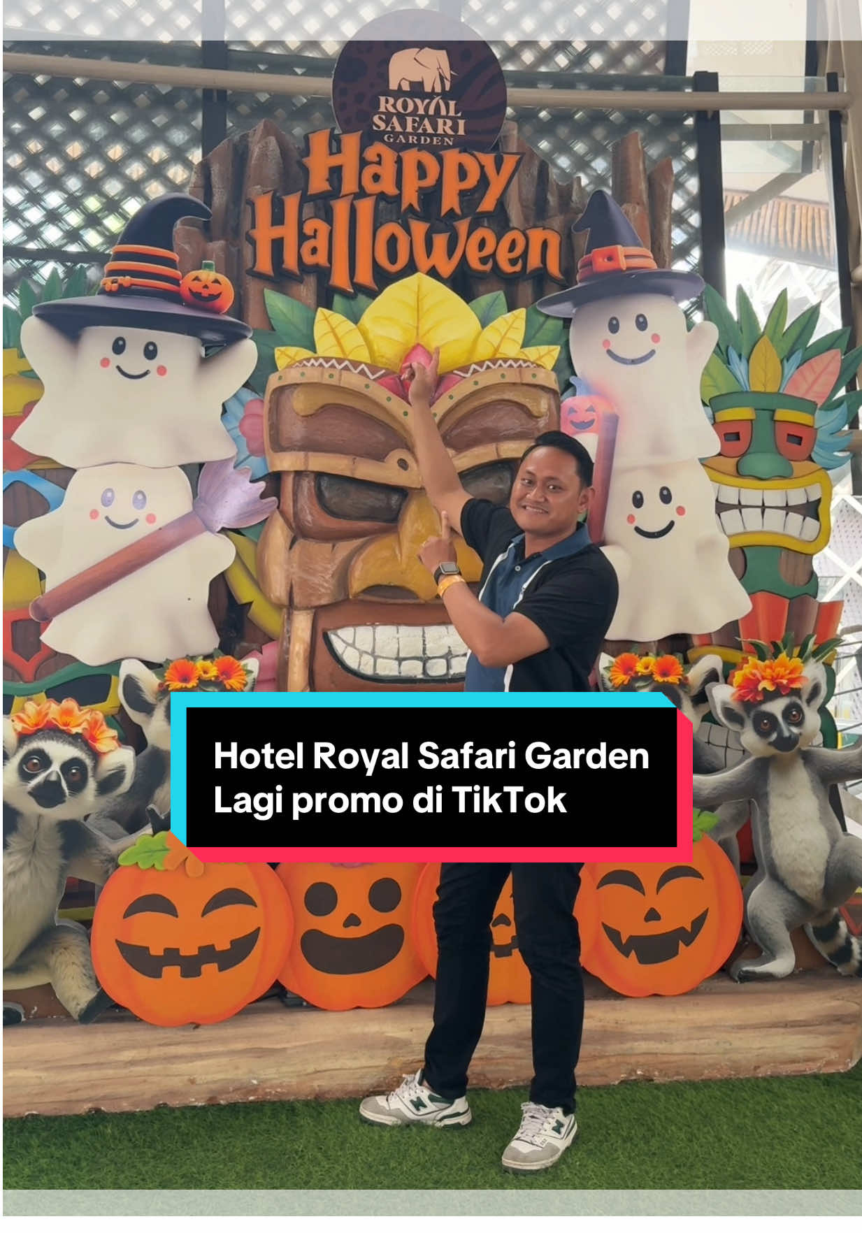Yuk staycation di hotel royal safari garden, seru banget nginep disini bareng keluarga, karna banyak wahana dan aneka satwanya, biar murah kalian wajib bookingnya lewat tiktok, vouchernya ada di tag lokasi video ini ya, selamat mencoba. @royalsafarigarden  #royalsafarigarden #royalsafarigardenhotel 