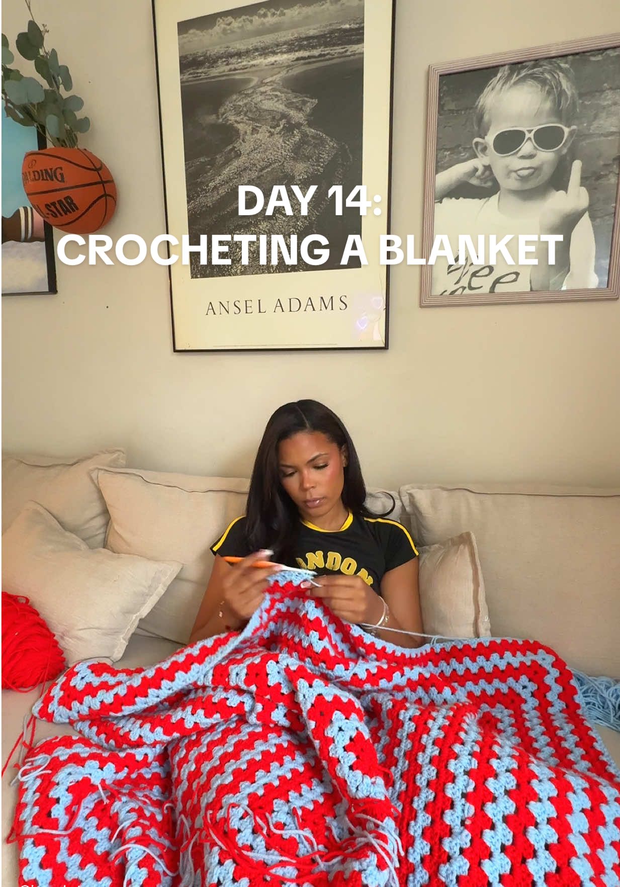 Day 14: crocheting a blanket!! #crochettiktok #crochetersoftiktok #crochet #crochetwithme #fyp 