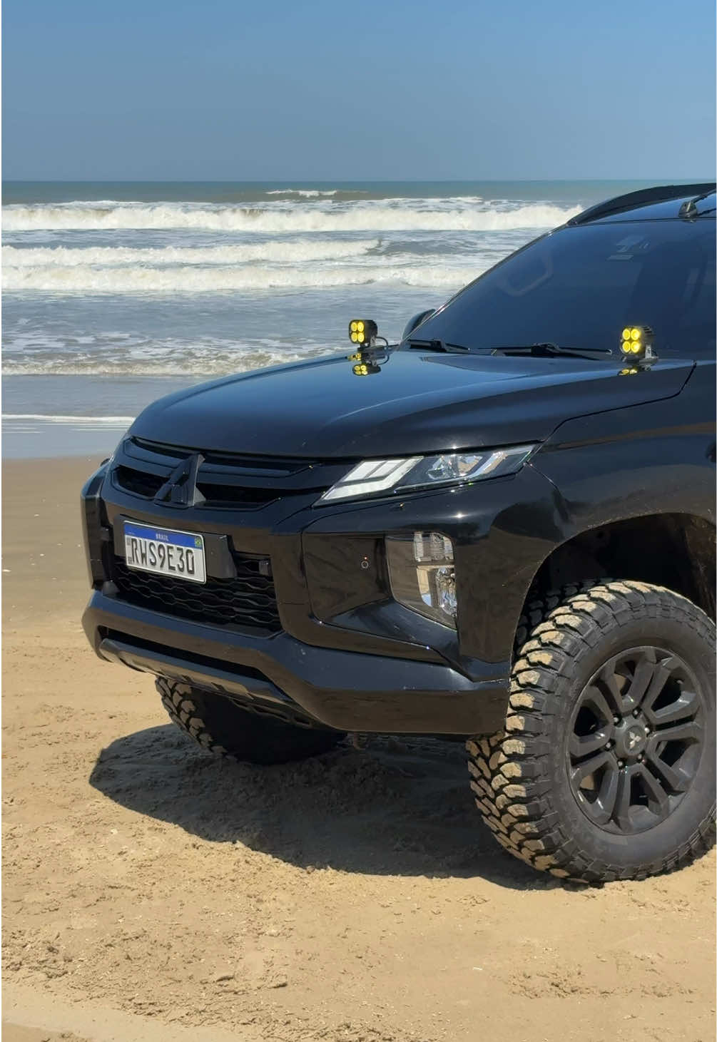 Tentando o brinquedo novo, até que deu pro gasto 😂😂 #fyp #fy #l200 #4x4 #foryoupage 