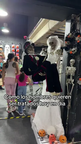 Así con los princesos #flyp #halloween #princesos #humor 
