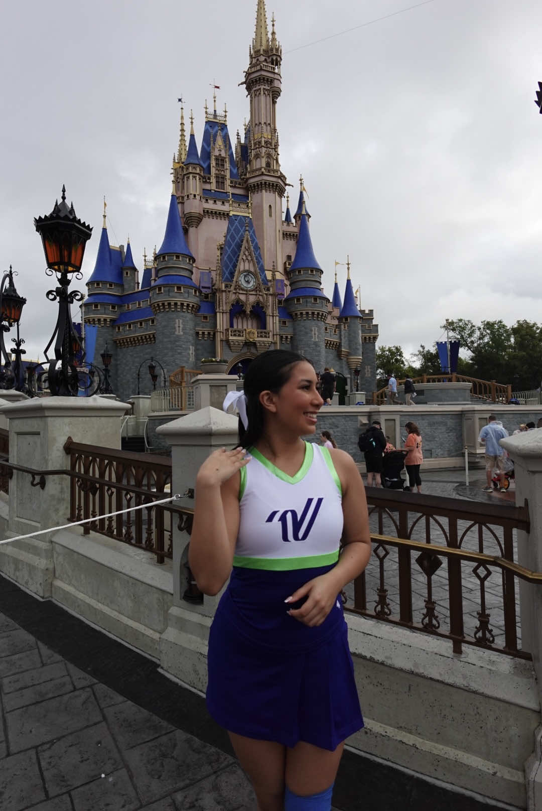catch me on your next ad from varsity 😝  #foryou #fypシ #disneyworld #varsity #varsityspirit #cheer #VarsitySpringBreak #VarsitySpiritSpecialEvents #WaltDisneyWorldResort #MagicKingdom #fyp #disney #varisty #varsityspirit #parade 