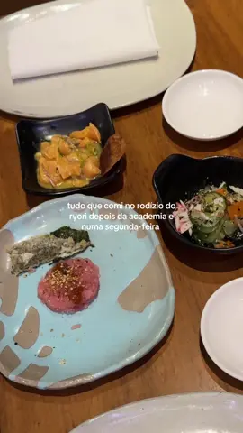normalizando ser feliz kkkk #rodizio #ryori #sushi #fortaleza #sheipada