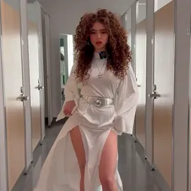 This costume #demitrakalogeras @demitrakalogeras #kalogerassisters #sundaykalogeras #halloweenlook #elianakalogeras @Eliana Kalogeras @sundaykalogeras @Noah Risling 