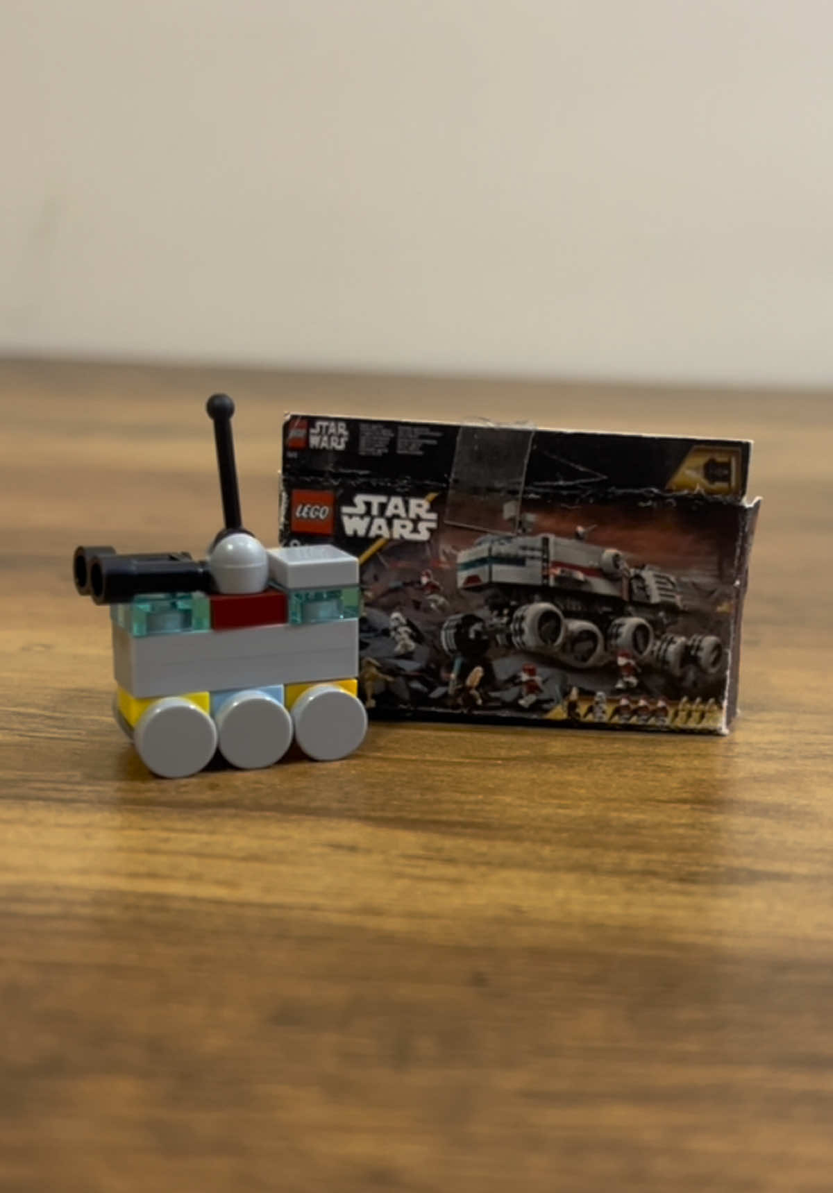 Building the lego turbo tank. Please like and follow so we hit the 1000 followers #lego #turbotank #starwars #legostarwars #legoturbotank 