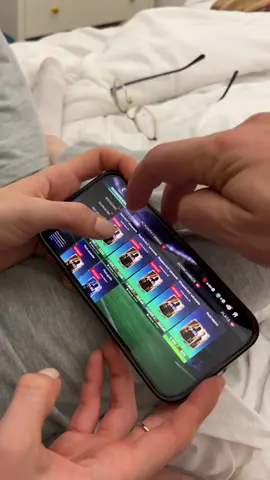 Si consiguen a Dinho me lo presumen 🤩 #sponsoredbyea #fcmobilelatam #anniversary #publicidad 