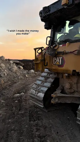 Wish I had .. #fyp #dozeroperator #caterpillarequipment #bluecollar #D5 