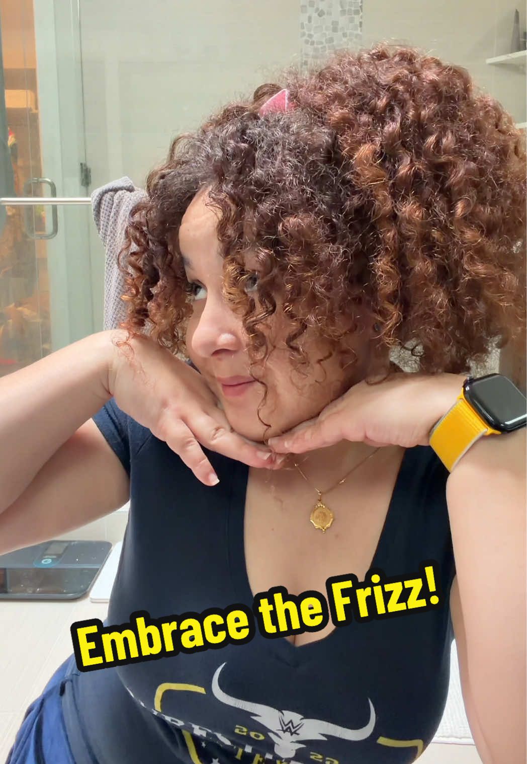 Embrace your frizz!  Changing the way I see my curls made me realize… frizz can actually be super cute too. 🤍 #curlyhairroutine #curlyhairtutorial #fyp 
