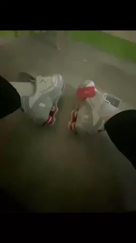 Nike shox supreme r2 #nike #nikeshox #supreme #shoes #swag under maintenance cp kaya sa friend muna