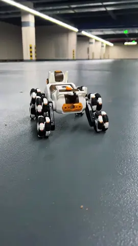 Chó robot, oto điều khiển từ  xa phun sương #dochoithongminh #xuhuong #trending #otodieukhientuxa #xedieukhientuxa 
