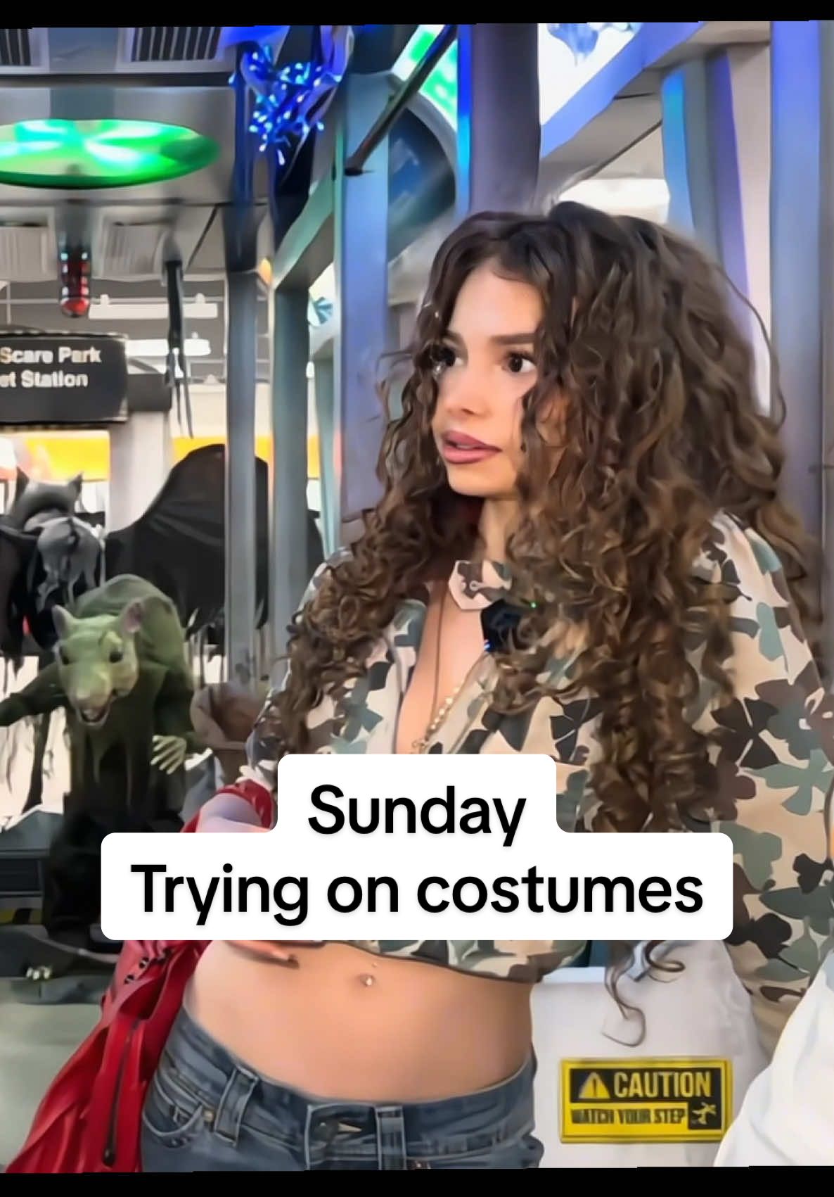 SUNDAY || Sunday Trying on costumes || #kalogeras #popular #scenepack #goodquality #sundaykalogeras @sundaykalogeras 