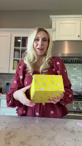 This new peptide shampoo, conditioner, and leave conditioner smells so good - beekman 1802 does it again! #tiktokshopcreatorpicks #beekman1802 #haircare @Beekman 1802 