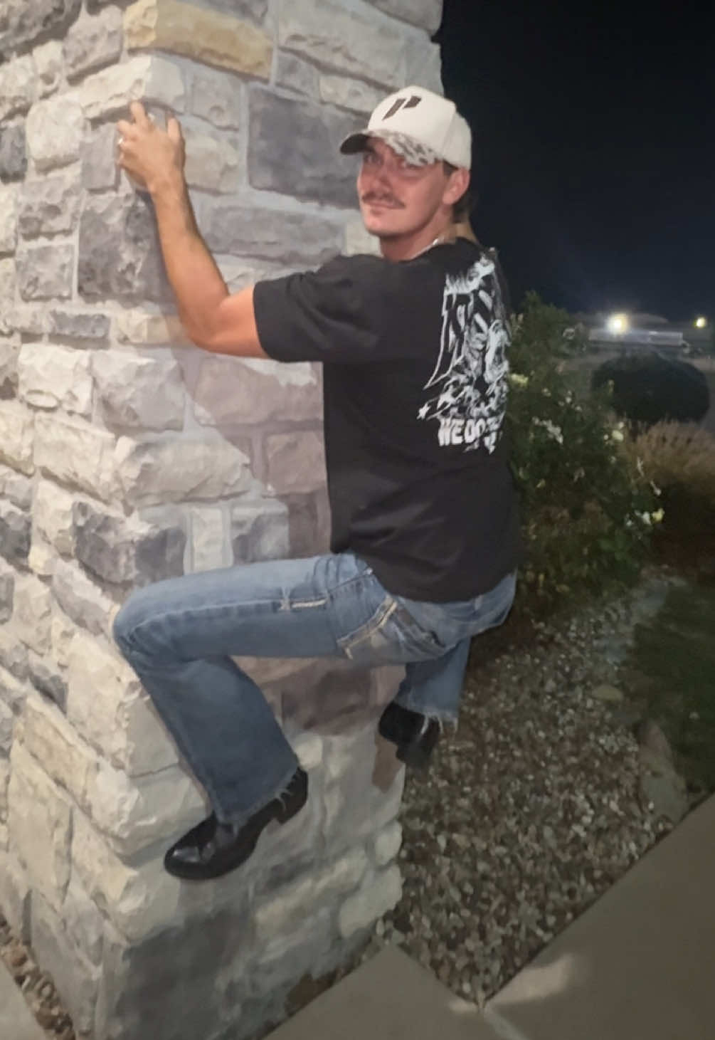 @Dillon Holmes  #treefrogboy 