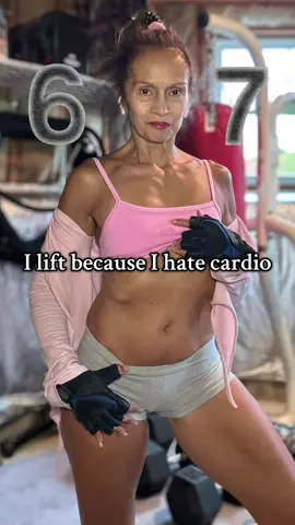 If you hate cardio as much as I do, swing a kettlebell instead. #cardio #cardioworkout #fullbodyworkout #kb 