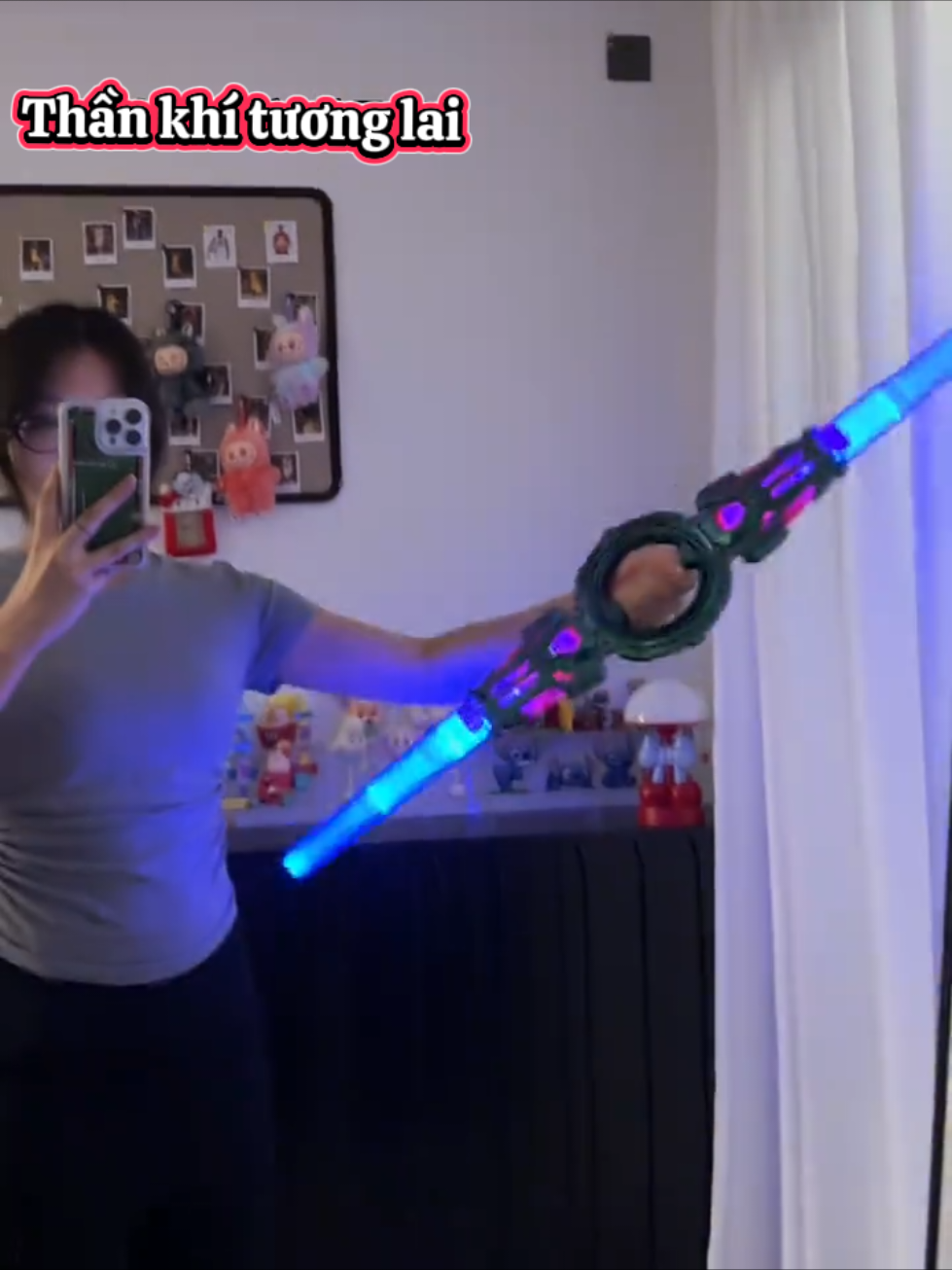 Thần khí đến từ vũ trũ #lightsaber #kiemphatsang #kiemdochoi #kiemphatsang #kiemxoay2dau 